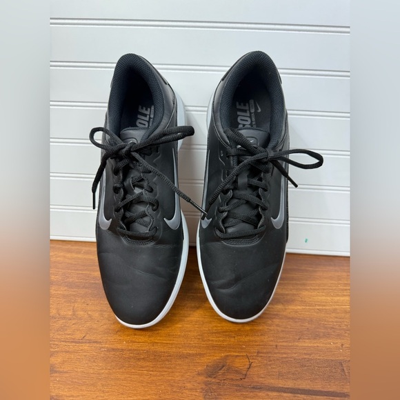 Nike men’s Vapor black & silver golf cleats with white Fit Sole. Men’s size 9.5 - Picture 3 of 8